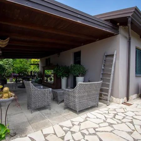 Etna Ranch Villa *